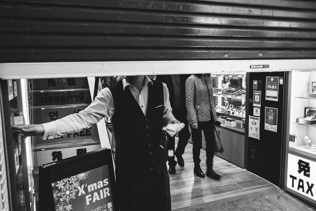 detective catching shoplifter